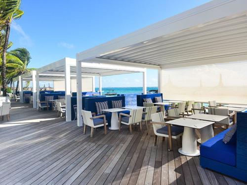 IPE-Deck-Belle-Mare-Plage-Hotel