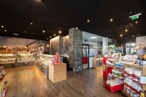 28-@LArtigiano-Showroom1-1024x683